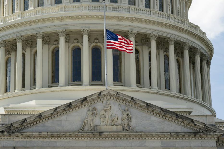 A close up of the US Capitol.